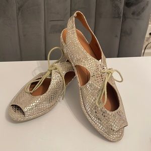 L'Amour Des Pieds Brettany Silver Snake; brand new and never worn